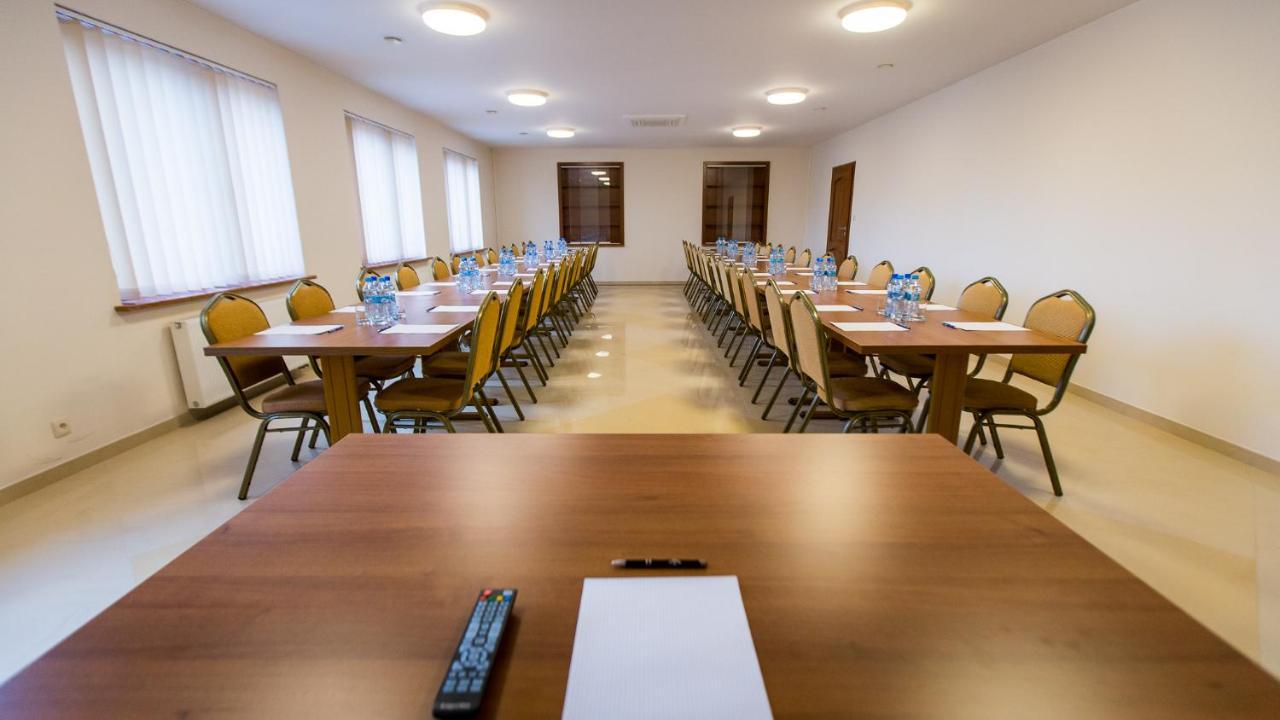 Elgrom Falenty Park Raszyn Exterior foto